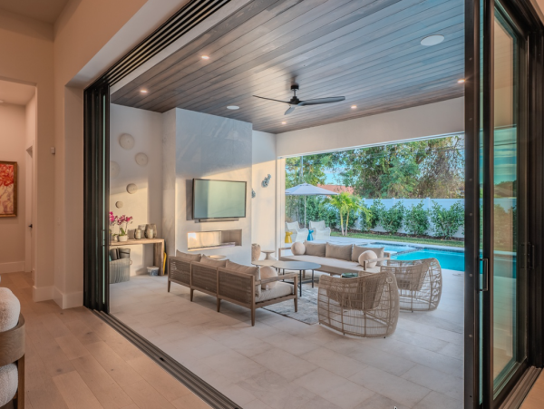 Luxurious Naples Getaway - Custom Design Home with Pool & Spa